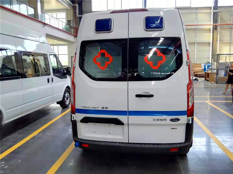 福特新全順V362長(zhǎng)軸中頂監(jiān)護(hù)型救護(hù)車（汽油）