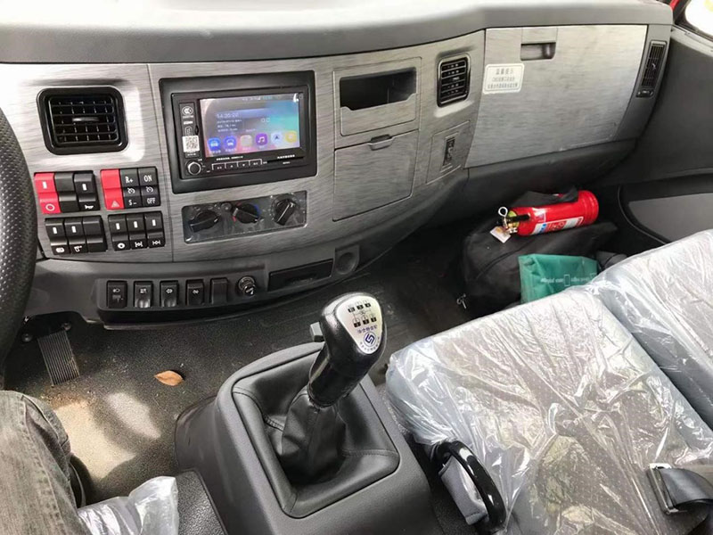 國六東風(fēng)錦程后八輪平板運輸車