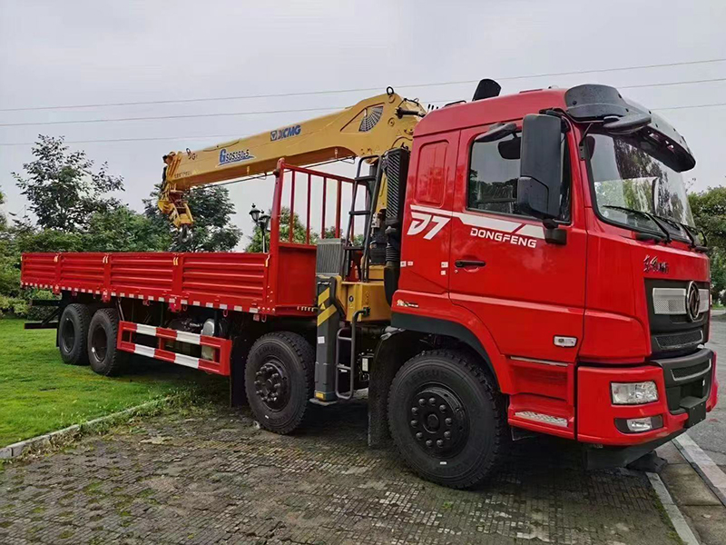 DFV5317JSQGP6D東風(fēng)專(zhuān)底D7前四后八隨車(chē)吊